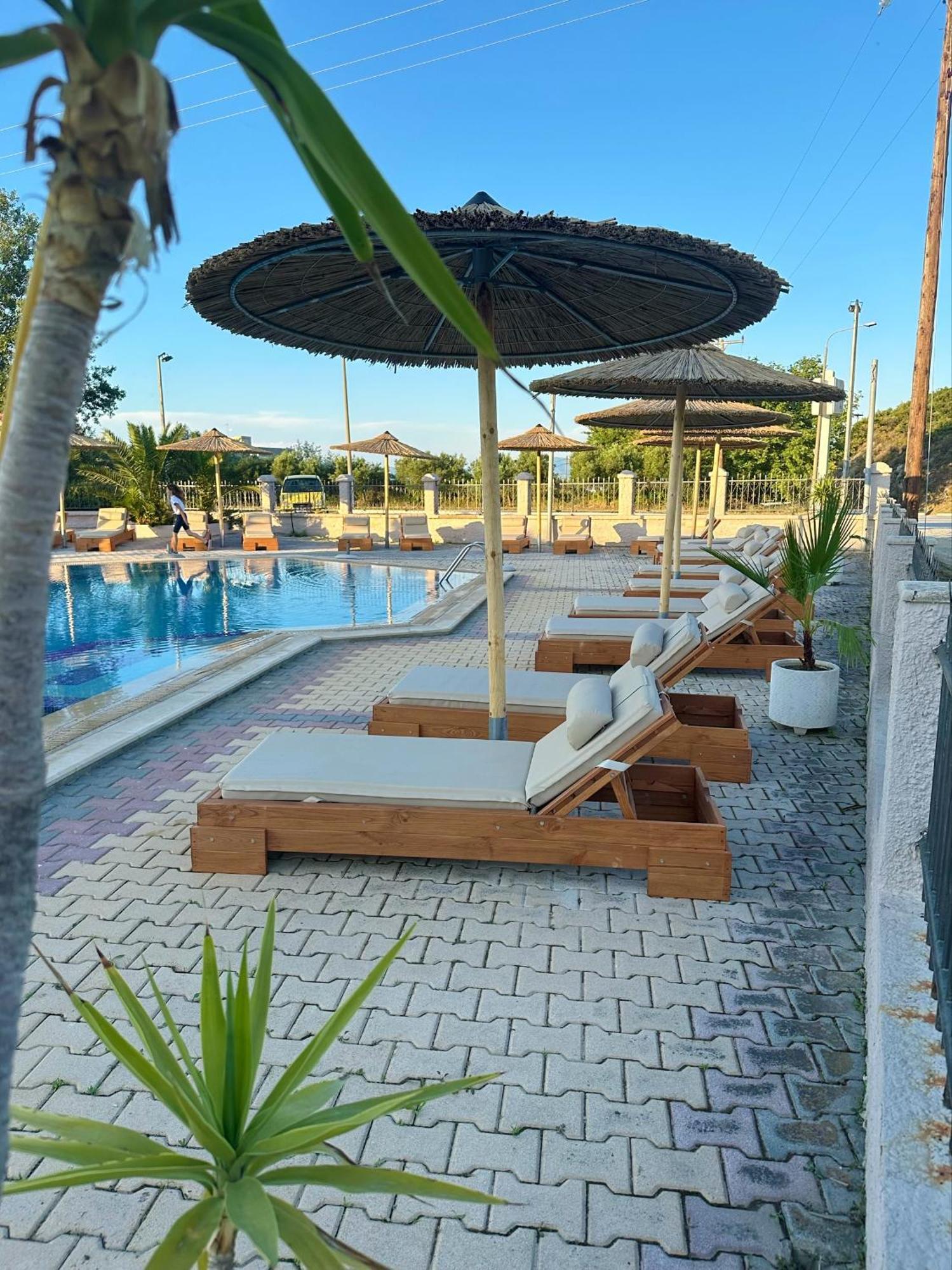 Hotel Palmera סארטי מראה חיצוני תמונה